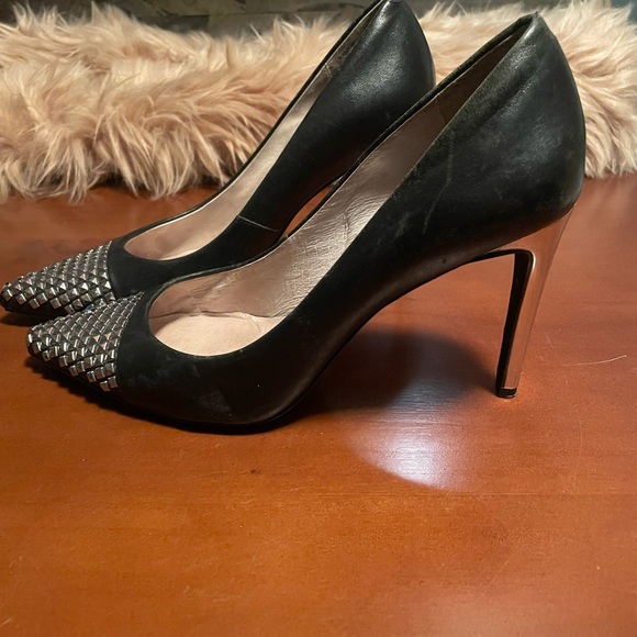MICHAEL KORS Black leather metal studs cap-toe with 4” metal heel. - Picture 7 of 7